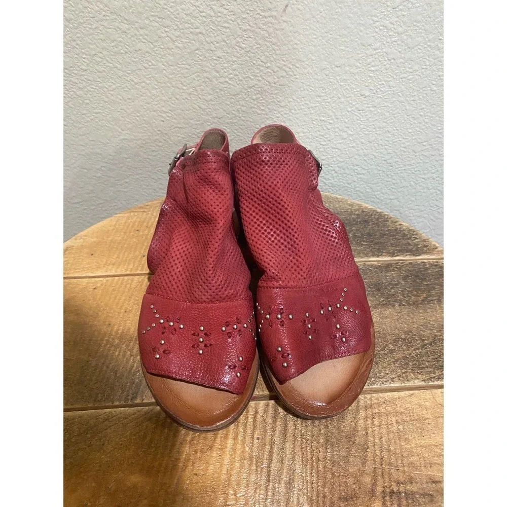 Miz Mooz Fifi Sandals Red Leather Studded Flats Women's Buckle Shoes size 6 (36)